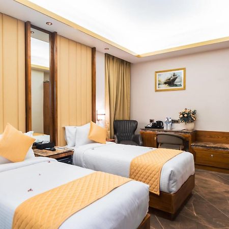 Marine Inn Hotel Kochi エクステリア 写真
