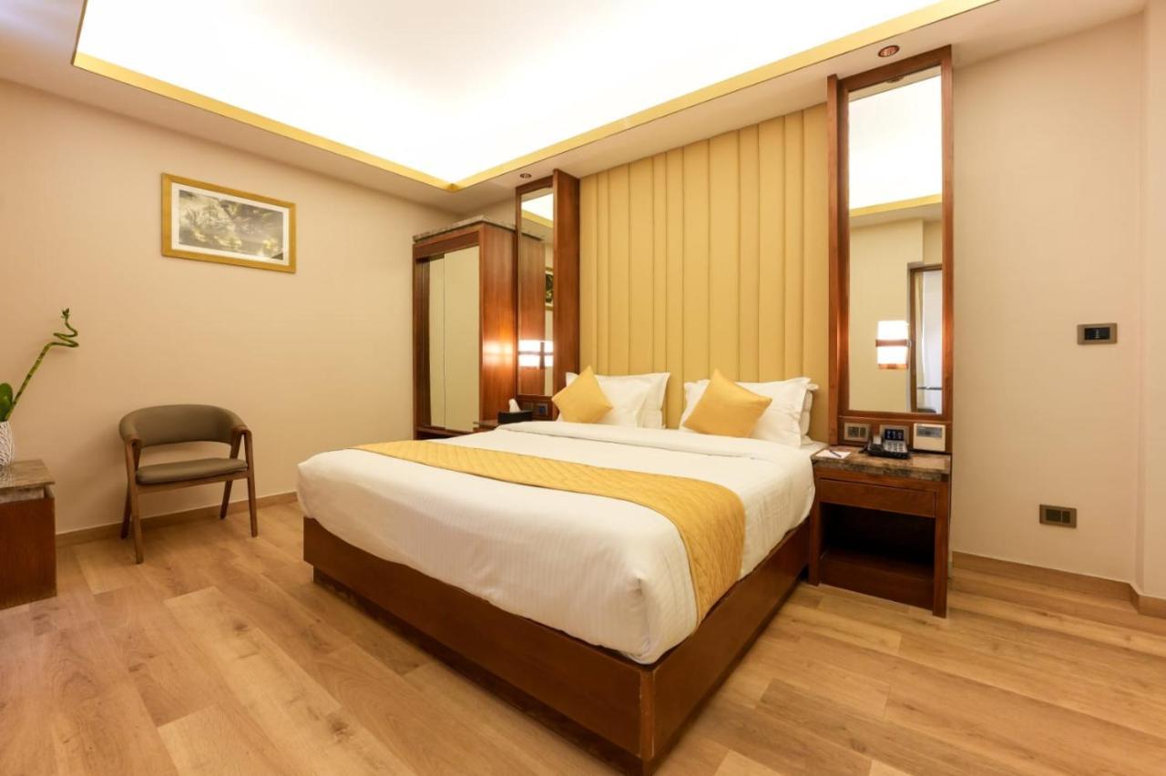 Marine Inn Hotel Kochi エクステリア 写真