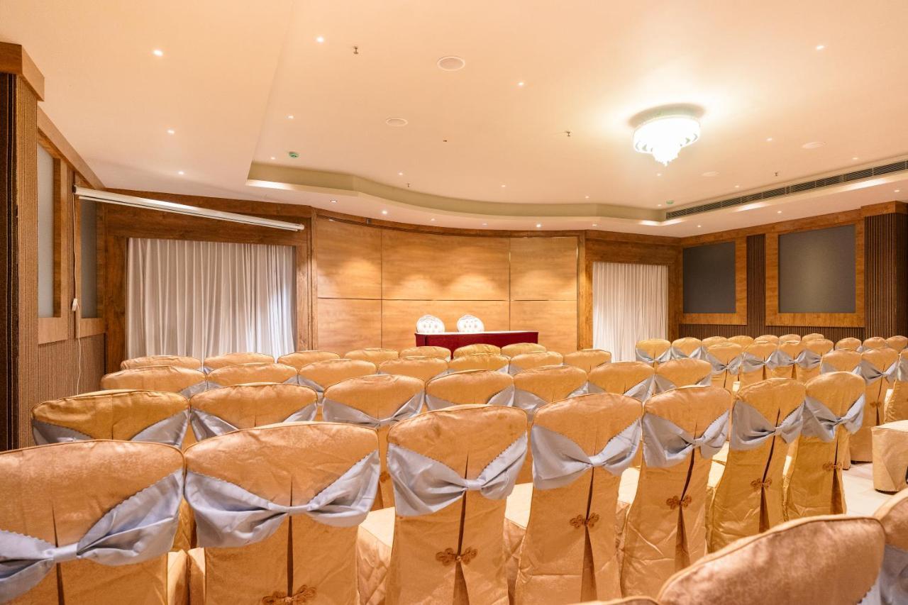 Marine Inn Hotel Kochi エクステリア 写真