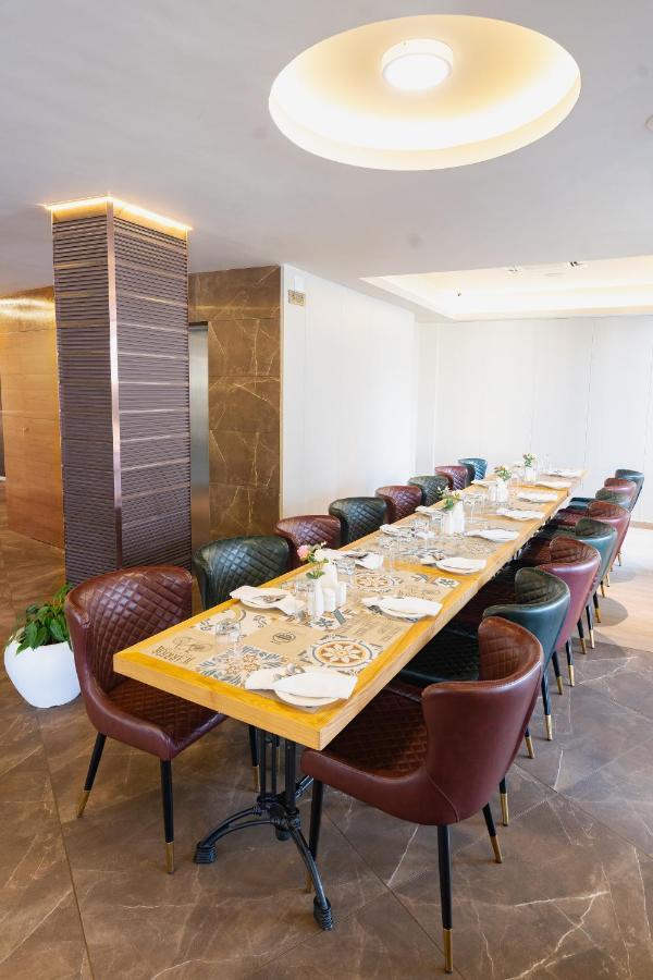 Marine Inn Hotel Kochi エクステリア 写真