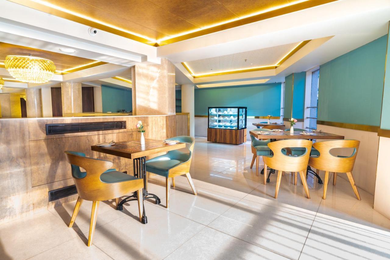 Marine Inn Hotel Kochi エクステリア 写真