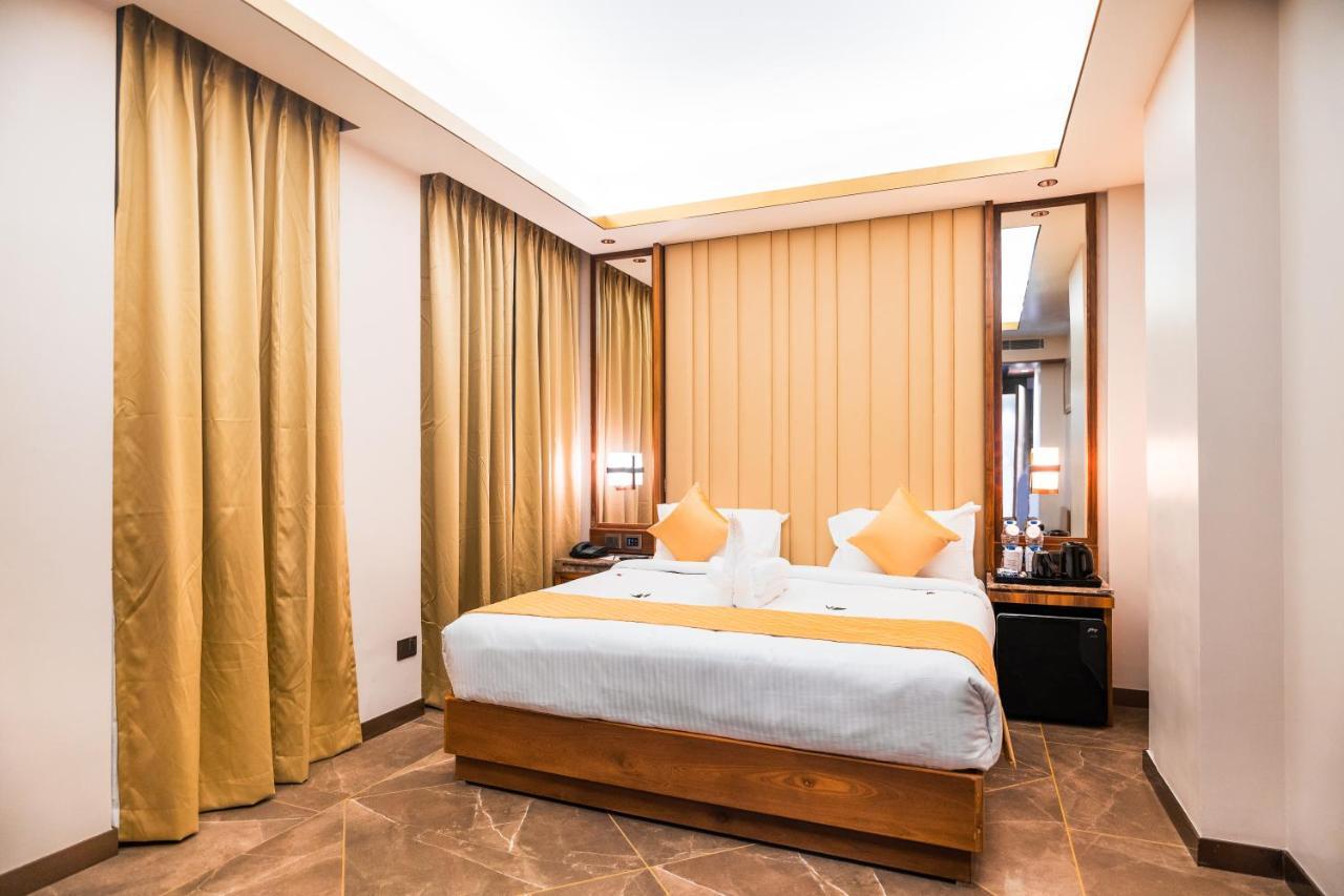 Marine Inn Hotel Kochi エクステリア 写真