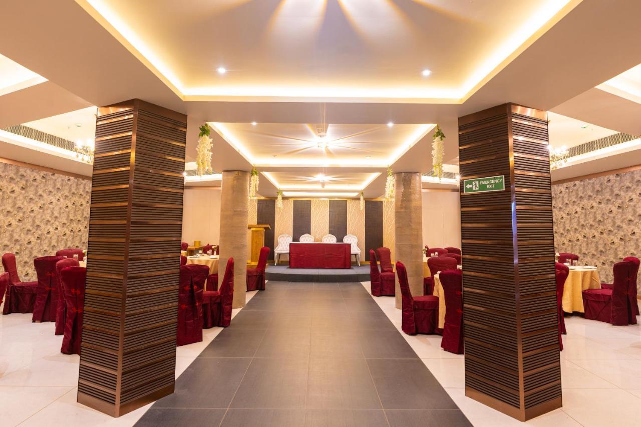 Marine Inn Hotel Kochi エクステリア 写真